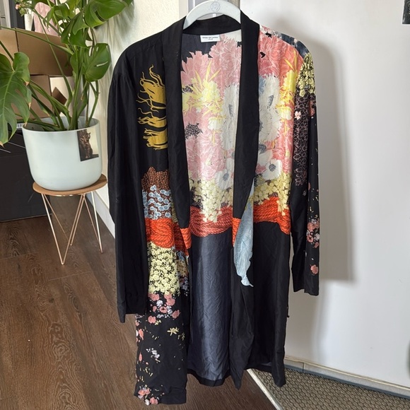 ✅SOLD✅💮🪷Silk Dries Van Noten side tie jacket robe floral print small - Picture 6 of 17